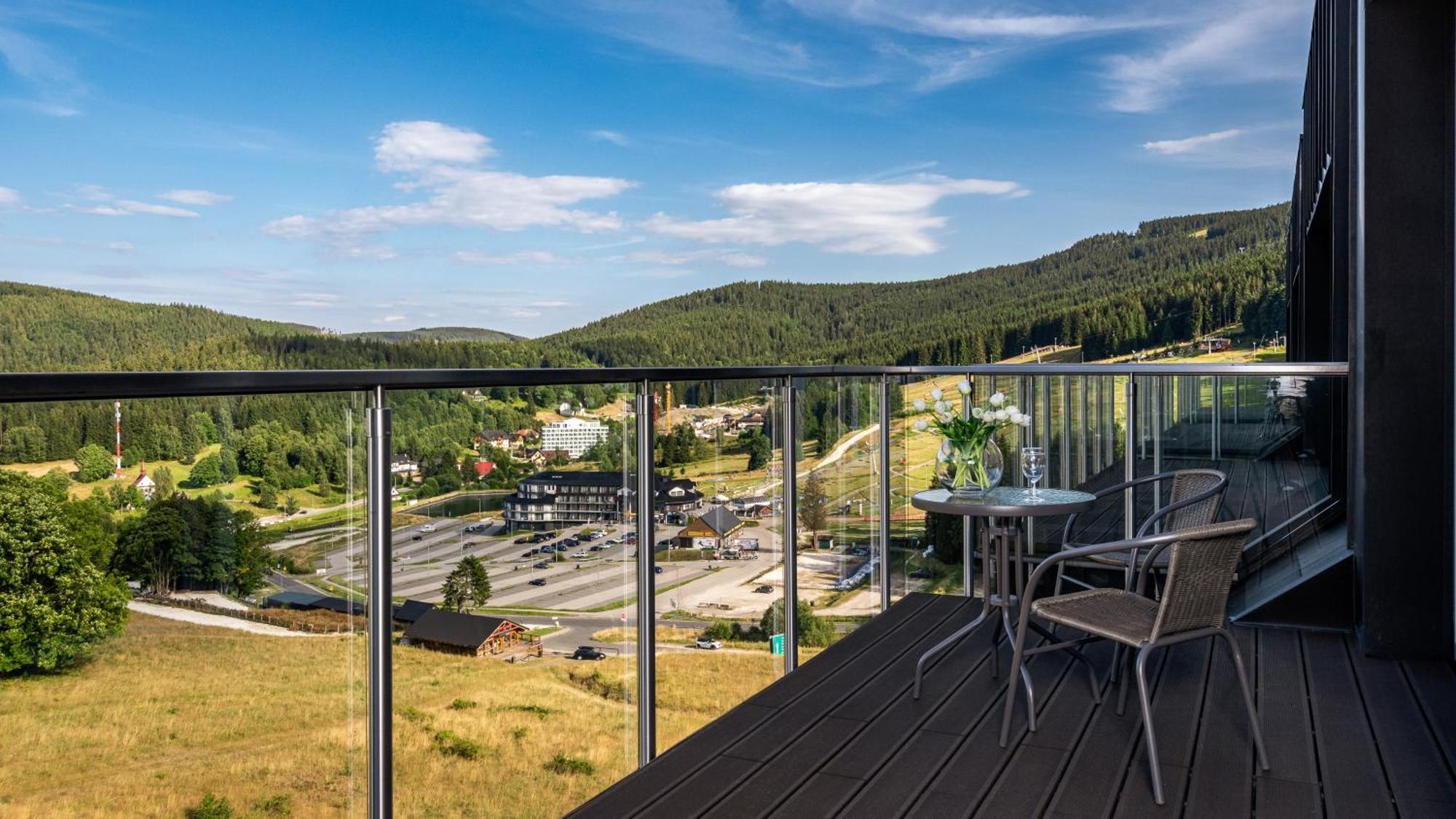 Panorama - Czarna Gora Resort By Sun & Snow Stronie Śląskie Eksteriør billede